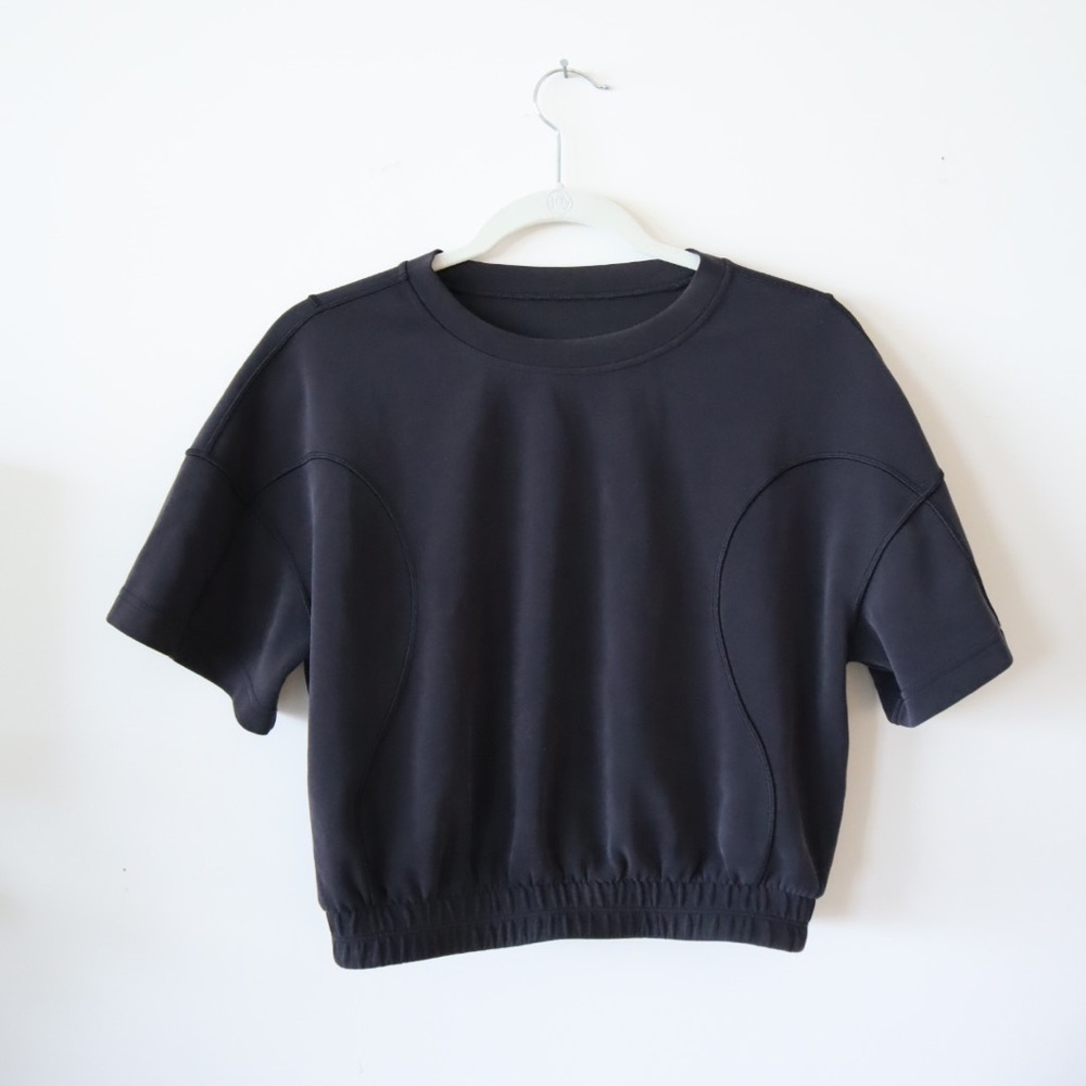 Lululemon Cropped workout Top